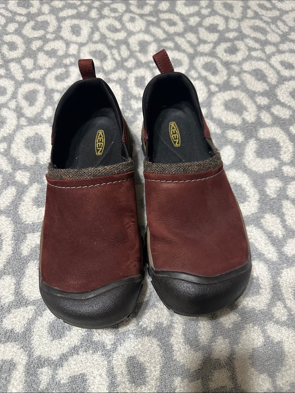 Keen Burgundy and Black Kaci II Slip-On Clogs